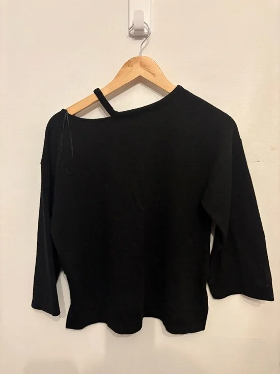Zara Black Off-Shoulder Strap Sweater Top - Picture 2 of 3